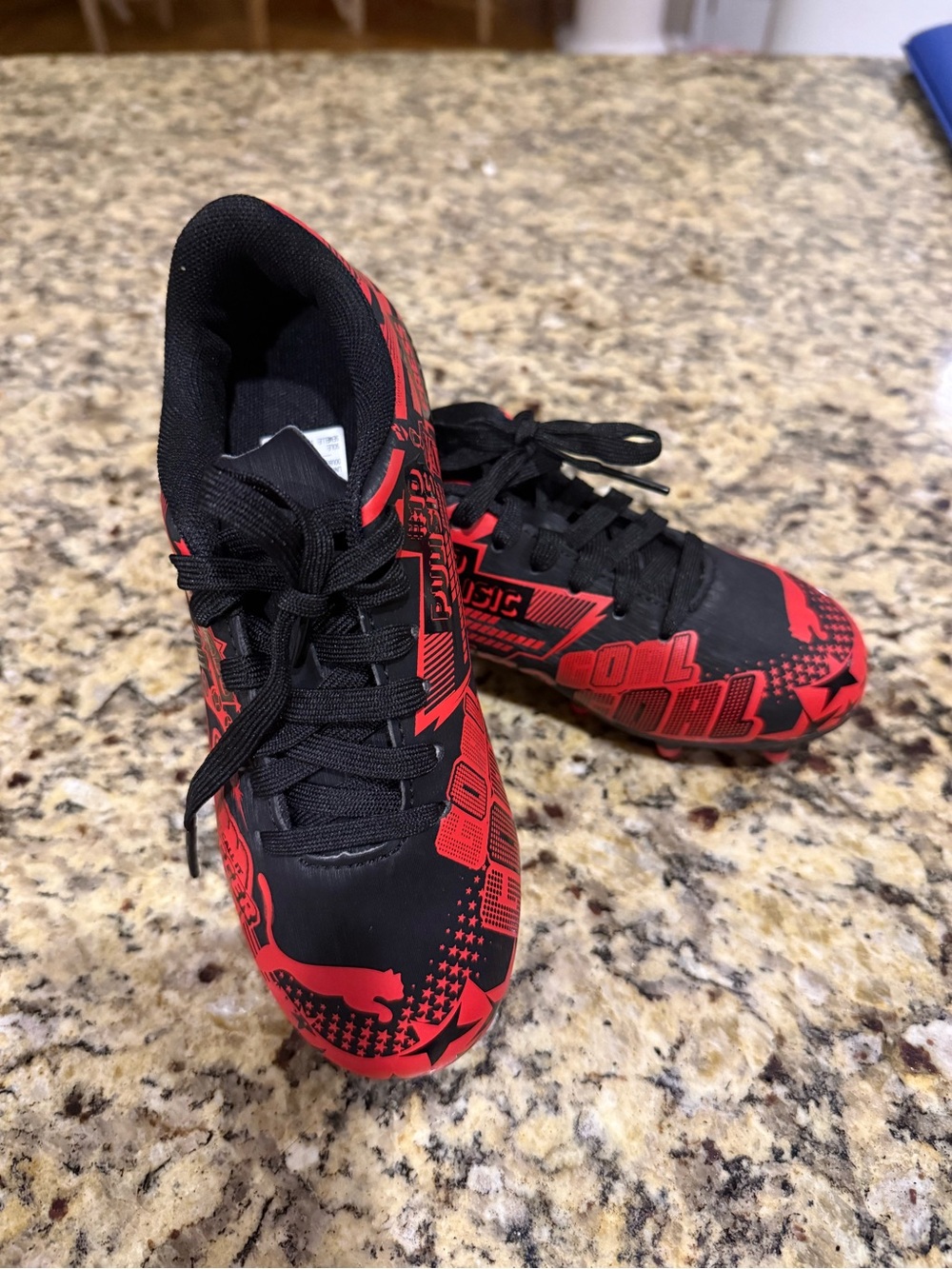 Puma Cleats- Youth Size 13. Brand New !